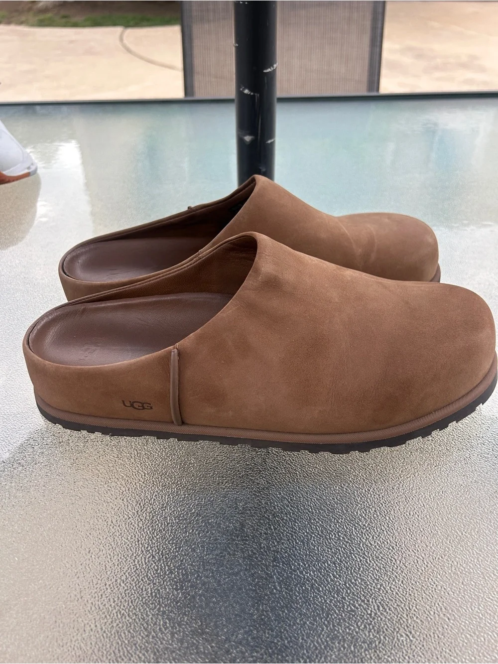 Ugg Otzo Clog Nubuck Leather Size 12 GUC Casual Neutral Shoe